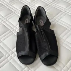 pansy Bio Fitter コンフォートサンダル 24.5EEE 黒のサムネイル
