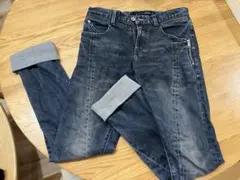 SCHLÜSSEL ダークブルースリムフィットデニム