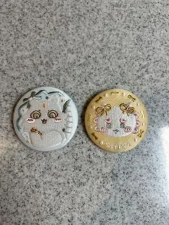 ちいかわ 刺繍缶バッジビスケット２ あのこ シーサー