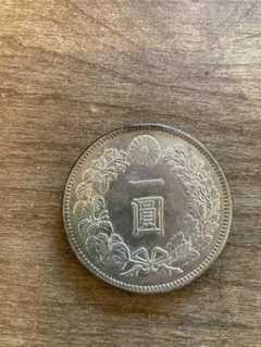 ☆本物保証☆新一円銀貨 大型 明治19年 特年 弱PL？ 1円 一圓 - メルカリ