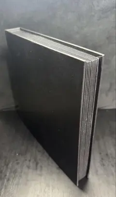 高級感のあるシックなフォトブック / 黒 ハードカバー アルバムのサムネイル