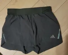 adidas ショートパンツ