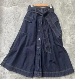 ストロベリーフィールズ　デニム フレアスカート フロントボタン ベルト付きのサムネイル