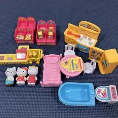 パッとひろがる！ハローキティのおうちとおみせ　サンリオ　キティ　マスコット