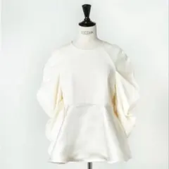 heve へイヴ　ブラウス HEVE ヘイヴ (@heve.jp) • Instagram photos and videos