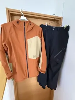 BURTON [ak] GORE-TEX スノーボードジャケット　パンツ　上下のサムネイル