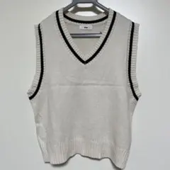 美品！値下げ！WEGO アイボリー Vネックニットベスト