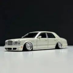 Jaguar XJ ミニカー ホワイト カスタム仕様 1/64 - メルカリ
