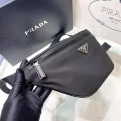 PRADA プラダ ブラック ボディバッグ