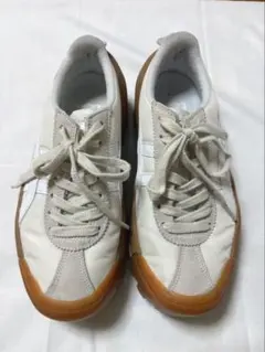 美品 Onitsuka Tiger 厚底スニーカー ホワイト