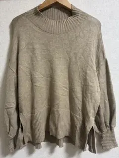 美品✨ベージュ ボトルネック ニット L
