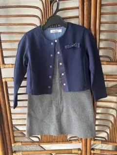 ファミリア　120センチジャンバースカート、カーディガンセット