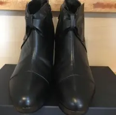 ショートブーツ　ブラック