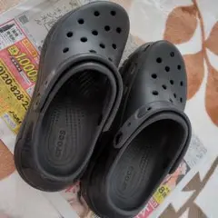 crocs ブラック 厚底サンダル