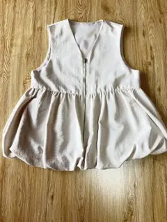 しまむら　ペプラムジレ　ベストMサイズ