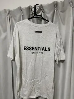 ESSENTIALS tシャツ　Mサイズのサムネイル