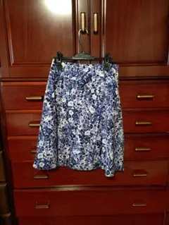 LAURA ASHLEY フレアスカート 13号 青系花柄