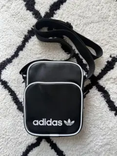 【最終値下】adidas ショルダーバッグ