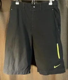 Nike キッズ 刺繍ロゴ ショートパンツ　L 黒 蛍光黄色