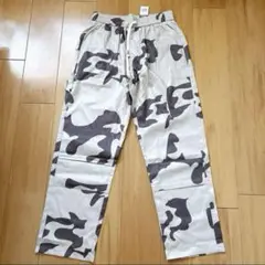 新品♥ワイドパンツ 秋物 カモフラ SPINNS WEGO
