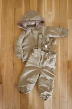 Item thumbnail for item aea8a98f-bcb1-42b5-8b2b-18be3abdbcb4