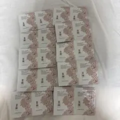 PAUL & JOE モイスチャライジングファンデーションプライマー S03