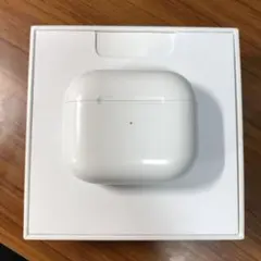 AirPods 第３世代　充電ケース　lightning充電　ワイヤレス充電