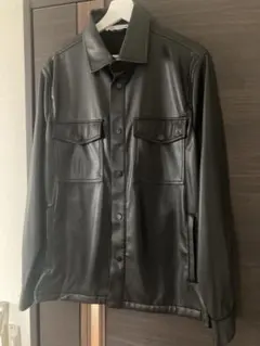 ZARA フェイクレザーシャツ