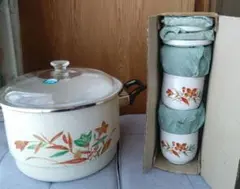 花柄ホーロー鍋と茶碗蒸し4個　セット