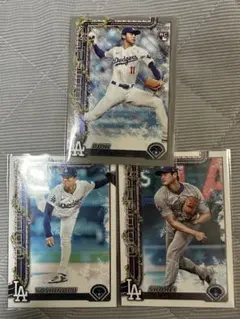 【大谷翔平　山本由伸　佐々木朗希パラレル】topps holiday 2025