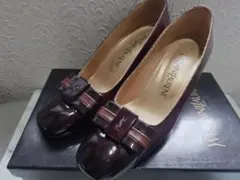 Yves Saint Laurent パンプス ブラウン 35.5のサムネイル