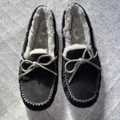 美品　UGG ブラック スリッポン モカシン