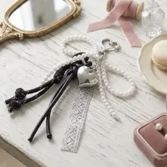 【大人可愛い】パール ハート リボン バッグチャーム じゃらじゃらキーホルダー