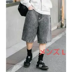 美品 スピンズ メンズL ウエストゴム 黒デニム バミューダパンツ ワイドハーフのサムネイル