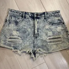FOREVER 21 ダメージデニムショートパンツ 74