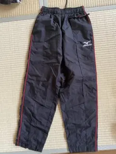 Mizuno トレーニングパンツ 黒/赤　ウィンドブレーカー