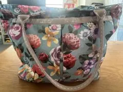Lesportsac フラワープリント トートバッグ美品　ポーチ付き