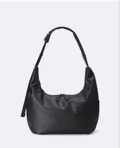 【新品未使用】GU コクーンショルダーバッグ BLACK 黒 合皮のサムネイル