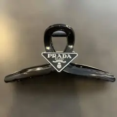 PRADA ヘアクリップ ブラックのサムネイル
