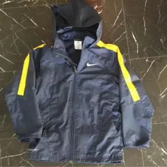 ナイキ 薄手ナイロン ジャンバー パーカー 120-130