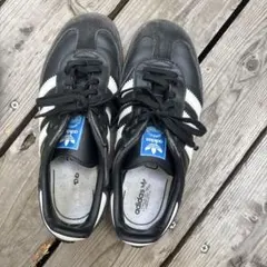スニーカー