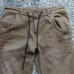 ディーゼル　ジョグジーンズ　カーキ