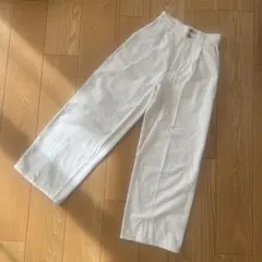 GU ホワイトデニム　バレルレッグデニム　Sサイズ