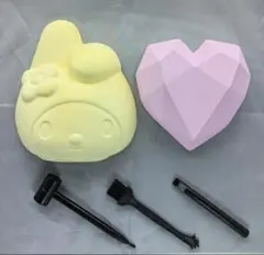 Item thumbnail for item a95636bc-c2da-44bc-8f82-1199be6be2a6