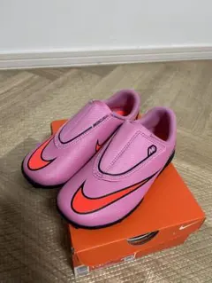 【新品】キッズ　Nike Mercurial スパイク ピンク 19.0cm