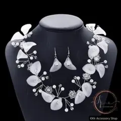 匿名お花 ビジューネックレス ピアス キラキラ ゴージャス 高見え 大ぶり