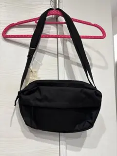 無印良品 背面ポケット付き撥水ショルダーバッグ 黒 4Lのサムネイル