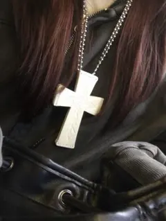 SCULPTOR ネックレス クロスレザーストラップウォレット ホワイト