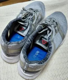 Reebok スニーカー グレーのサムネイル