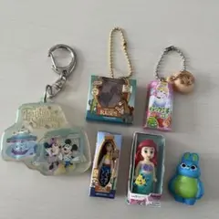 ディズニーガチャ、ミニトイ、ストラップセット